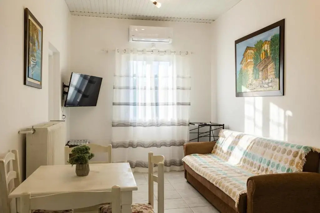 Seashell Cottage A Seaside Charm near Kyparissia
