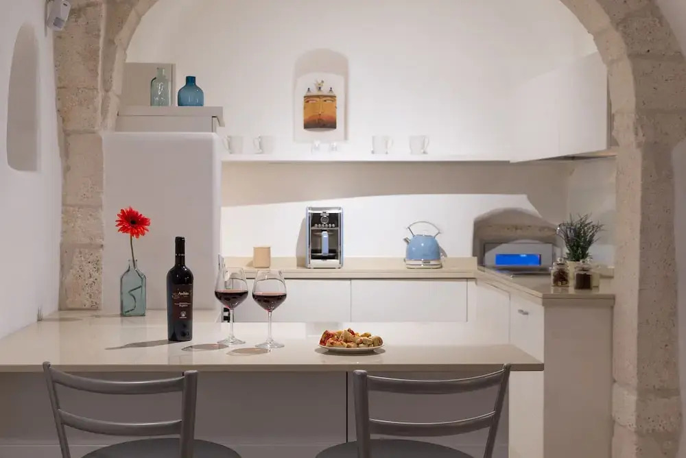 Stone apartment with Terrace by Wonderful Italy