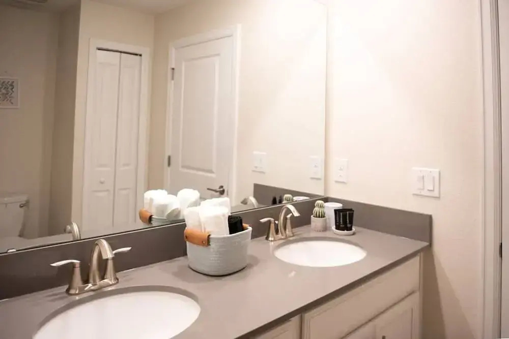 Luxury AND FUN Near Disney Parks 9BR