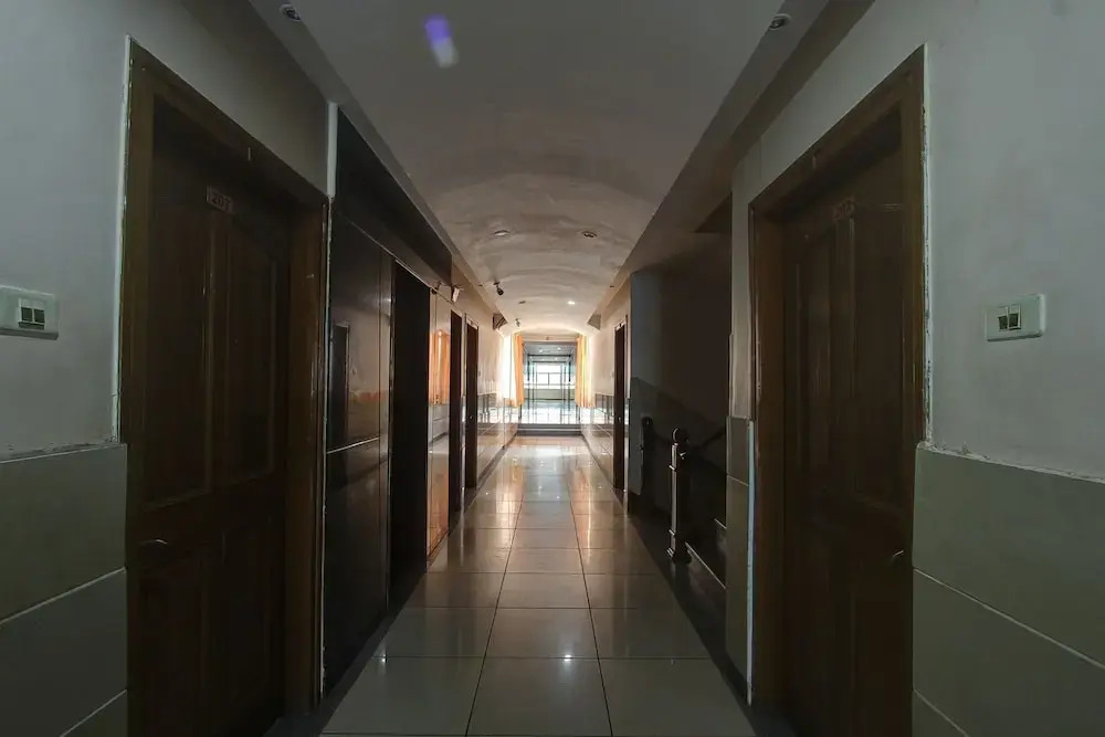 SPOT ON 40409 Hotel Rajsangam International