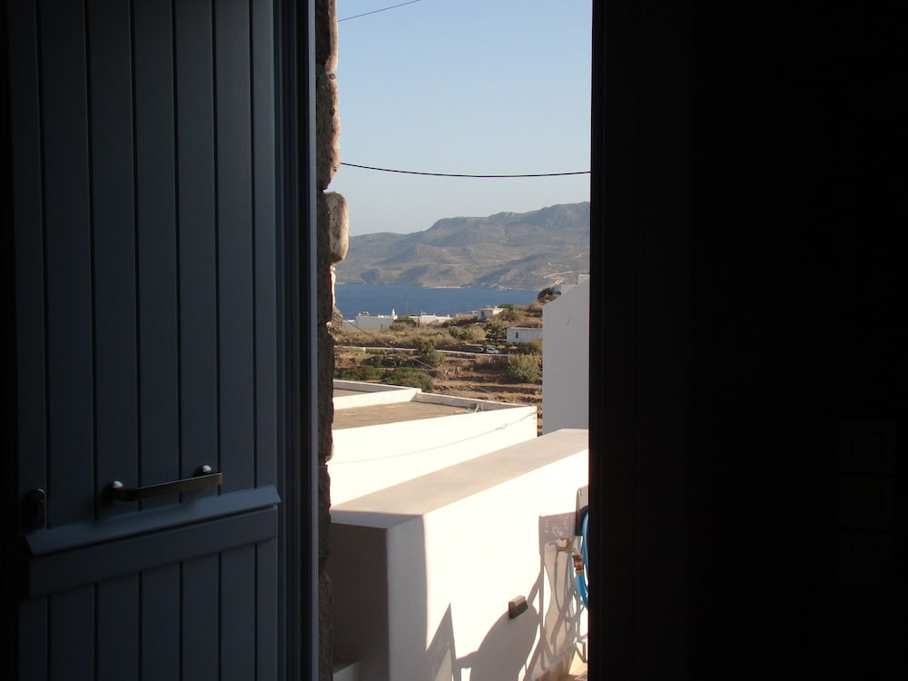 Efis Apartments
