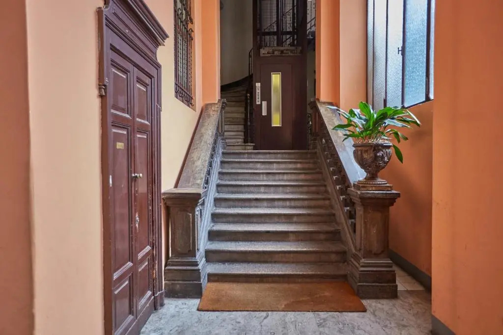 Tortona Design Flat