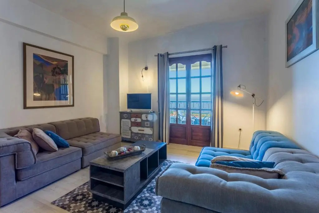 Vardia Hotel