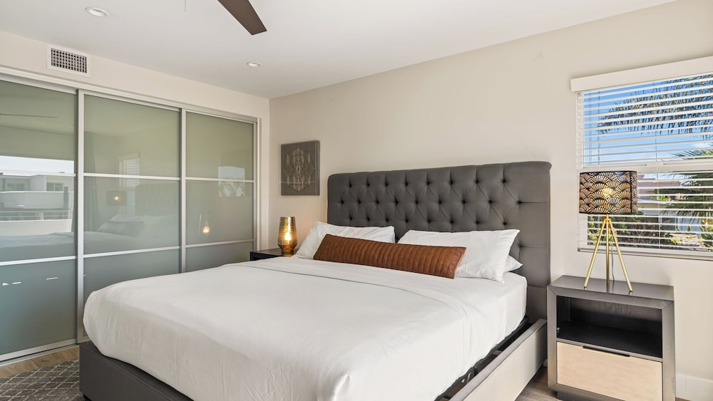 Rooftop w/ Hot Tub, Ocean Views 259 Trailhead Trestles 1 by Avantstay