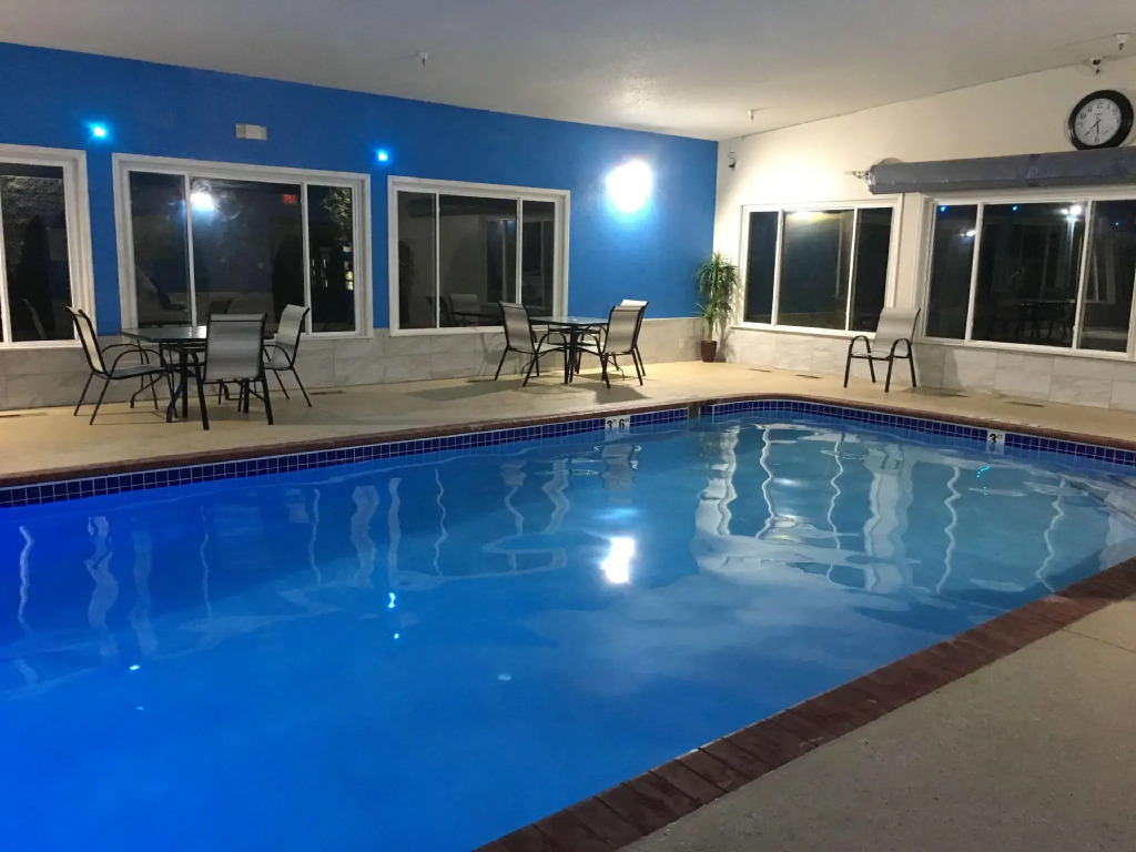 Comfort Inn & Suites Shakopee Downtown Area