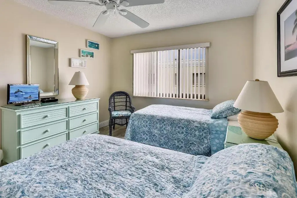 Land's End 4-401 Bay Front - Premier