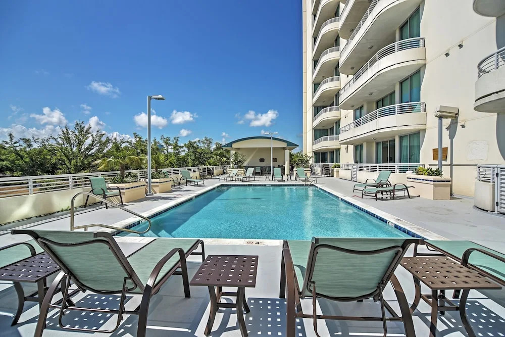 Beachside Biloxi Club Condo: Balcony w/ Ocean View