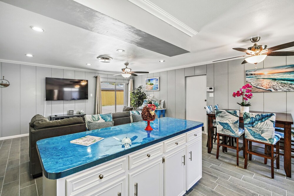 Coastal Comfort Retreat Near Beach