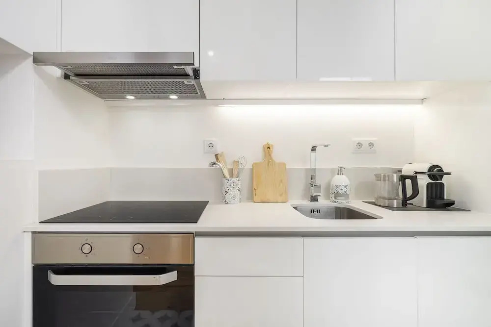 Chic 1-Bed W/ Patio Perfect To Explore Lisbon