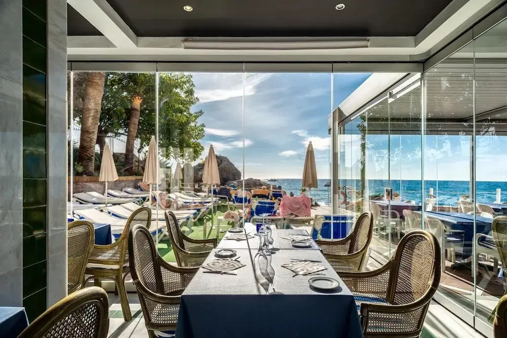Balcon Europa 1-1c
