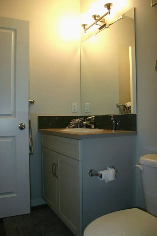 Mahogany Grove Inn and Suite