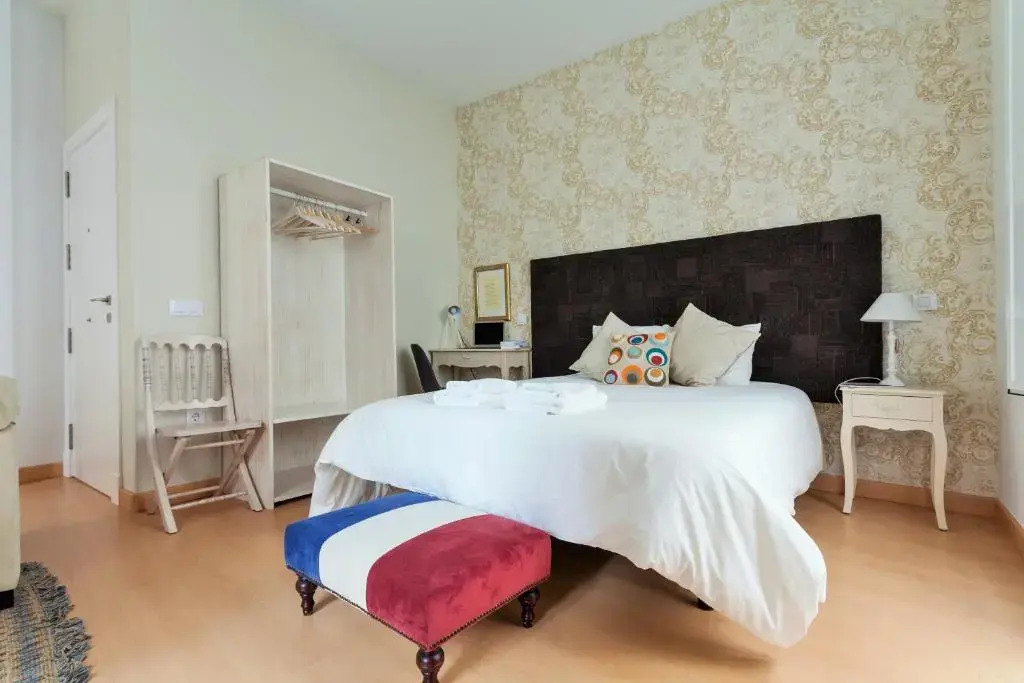 Hostly Acetres 1A loft in city center, comunal terrace, fibre,parking optional