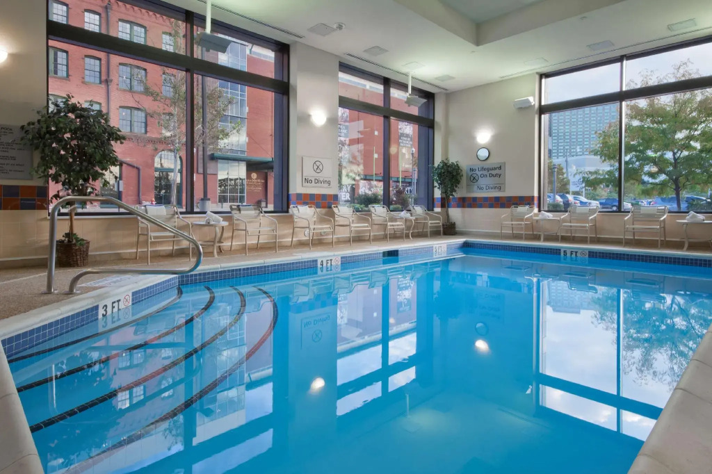 Hampton Inn & Suites Pittsburgh Downtown