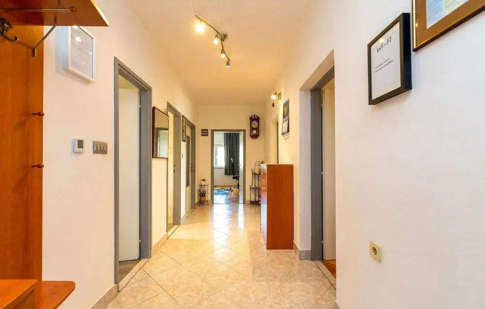 Stunning Apartment in Rovanjska With 3 Bedrooms and Wifi
