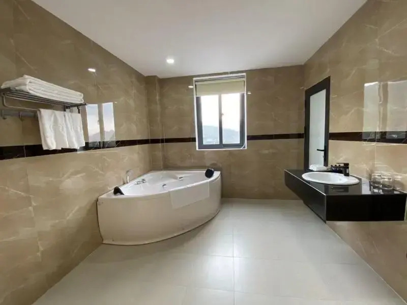 Tam Chuc Complex