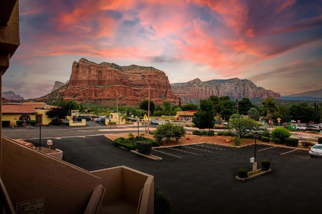 Wildflower Inn at Bell Rock