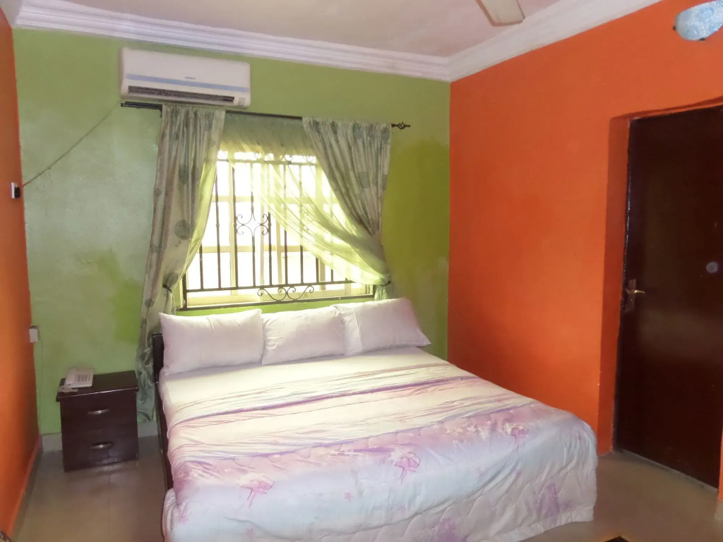 Hardrock Hotel and Suites Ltd