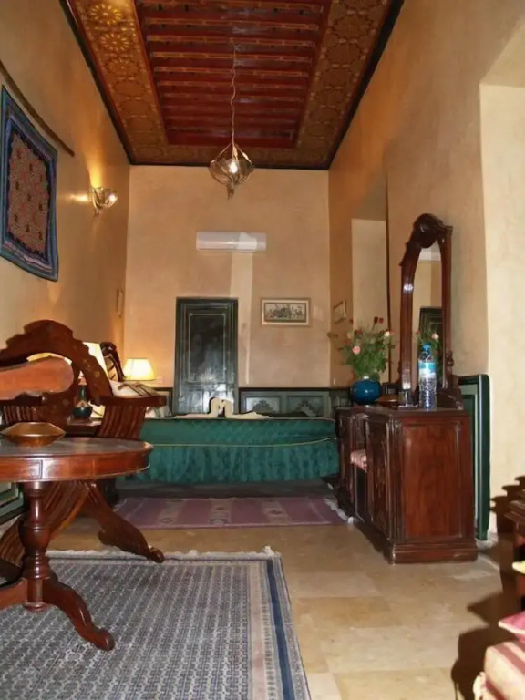 Nadir Home