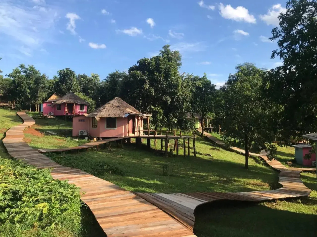 Gibbon Lodge