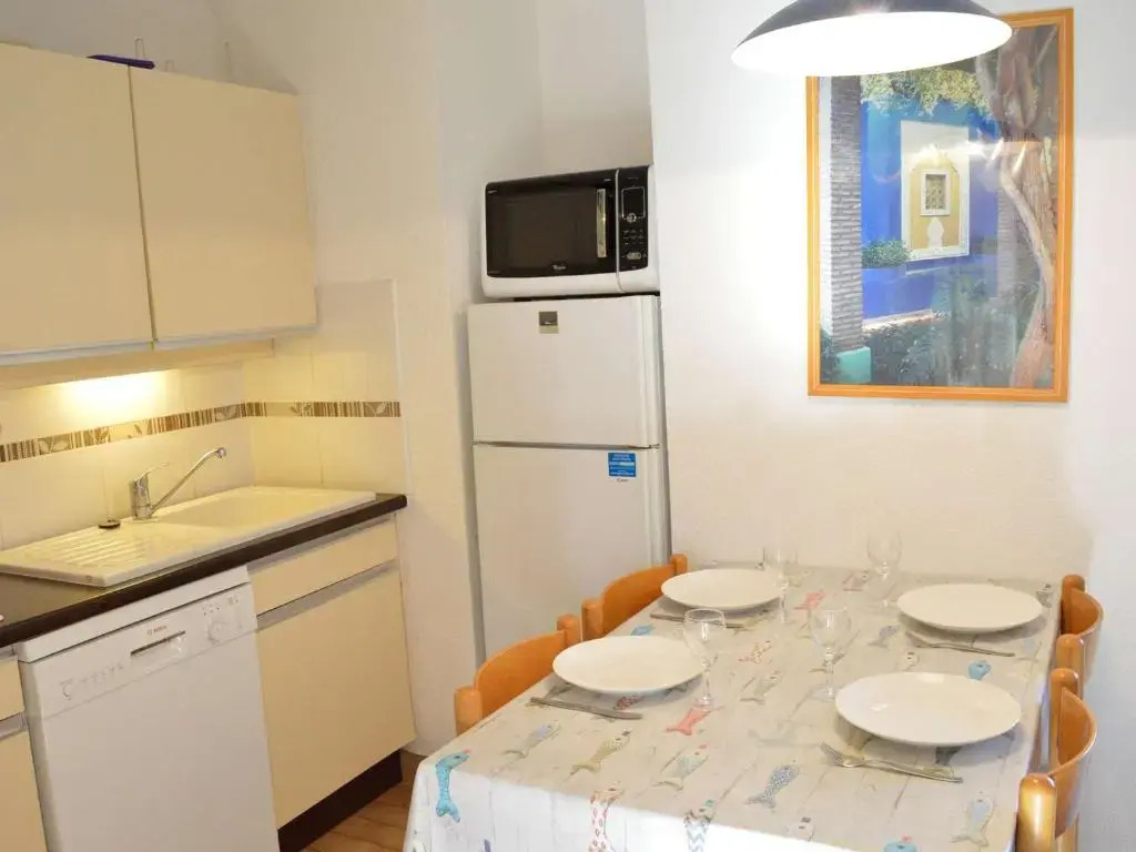 Appartement Cap d'Agde, 3 pièces, 6 personnes - FR-1-249-84