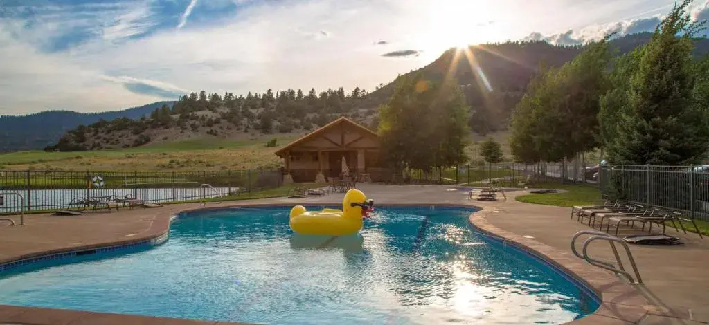 Mellow Moon Lodge