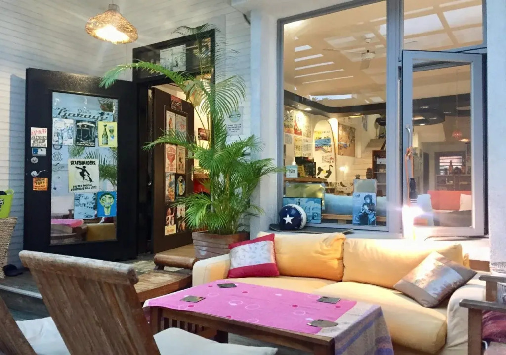 (Self-check in) Monkey Surfing Backpackers Hostel