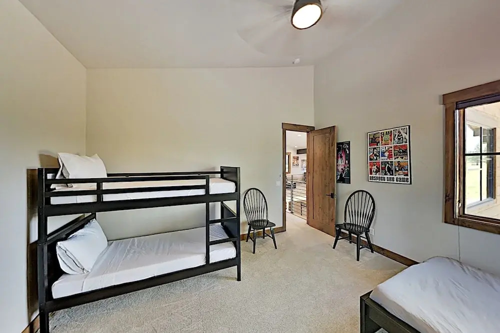 Spacious W/ Chefs Kitchen & 3-car Garage 4 Bedroom Home