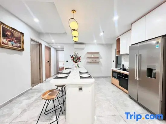 StayX Luxury Apartment near SECC