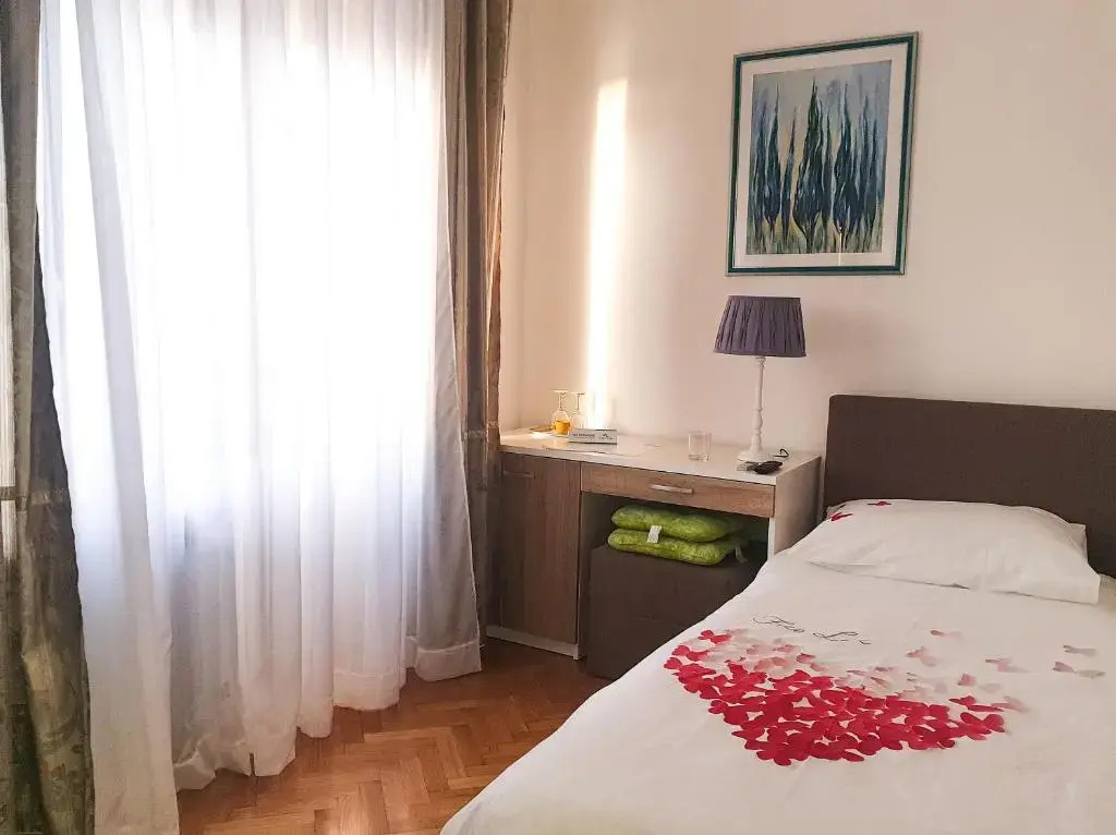 Villa Okruk-10 meters away from the beach