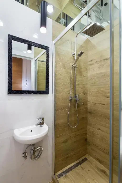 LEOGRAND Loft-studio on Tamanska 8