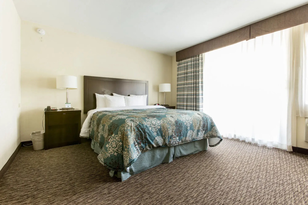 Royal Palace Westwood Hotel