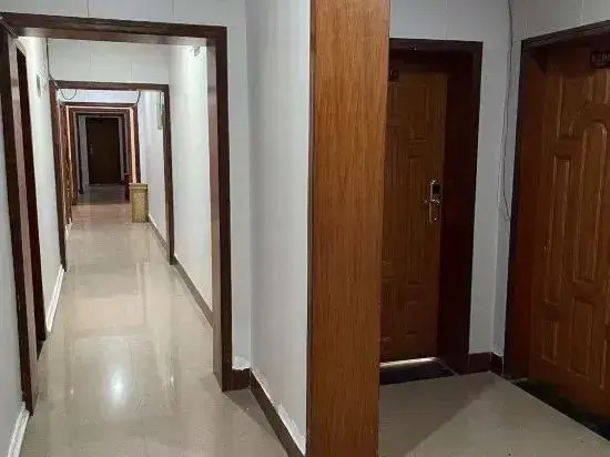 Longteng Hotel (Chengdu Shuangliu Square Branch)