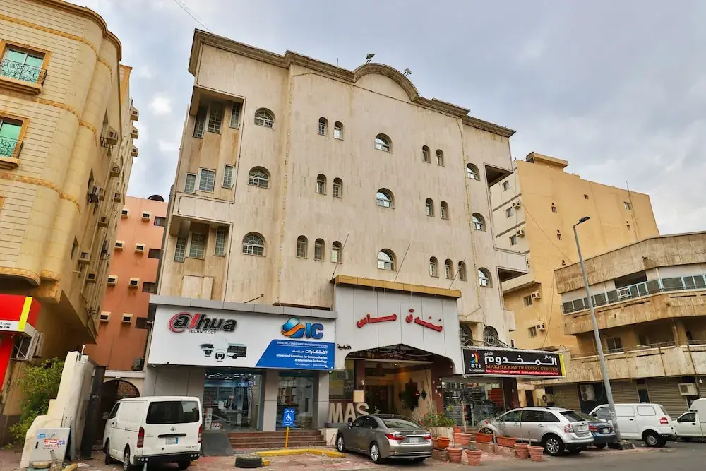 OYO 446 Mas Hotel