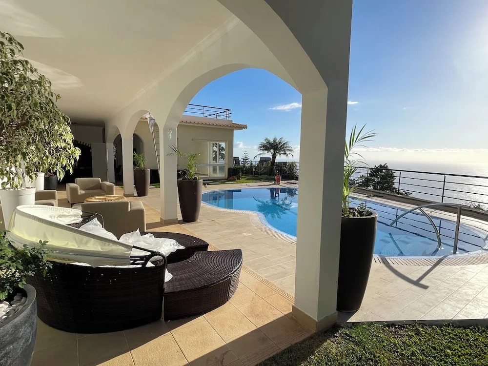 Luxury villa with private heated pool, garden and views of the sea and mountains