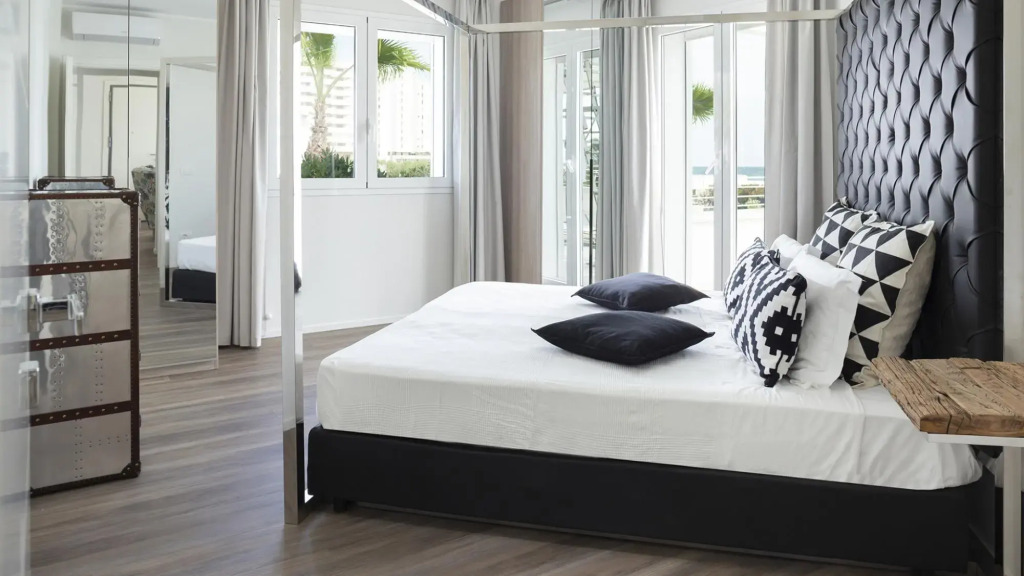 PORTOVERDE BEACH VILLA 12, Emma Villas