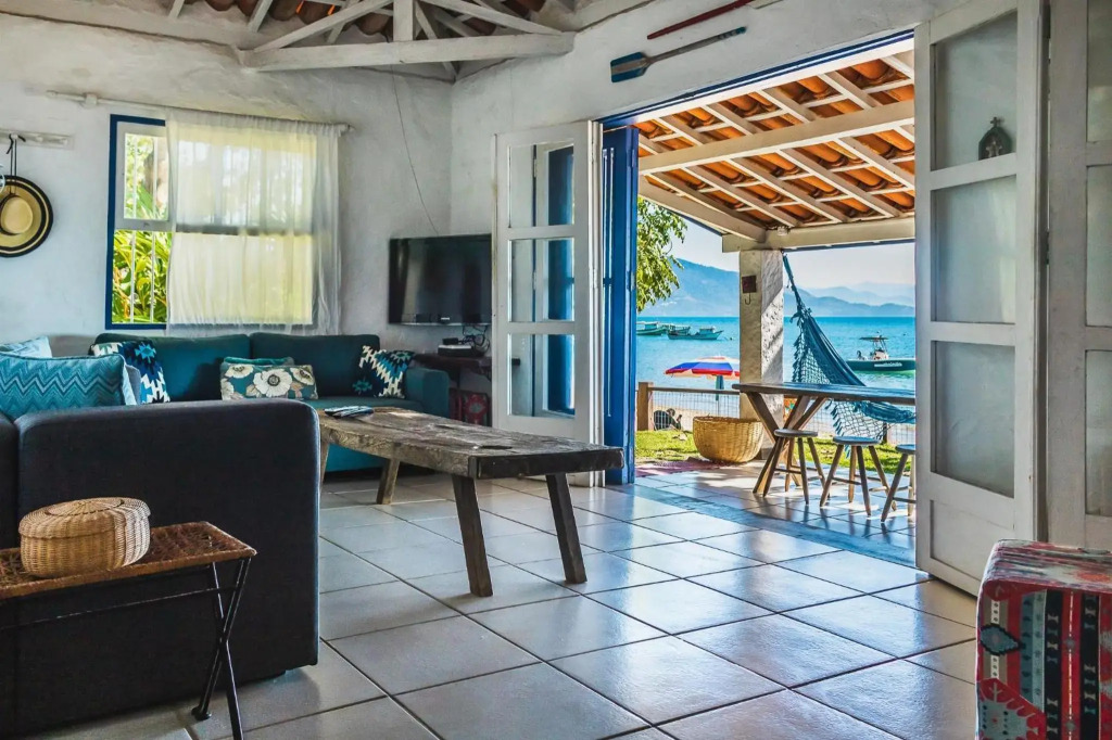 Casa Pé Na Areia Na Praia Da Armação Em Ilhabela