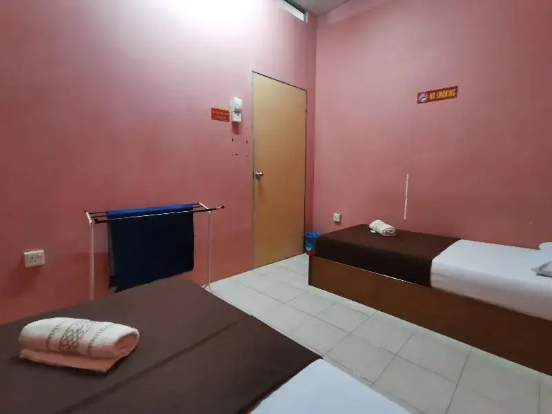 SPOT ON 89865 Hotel Titiwangsa Gm