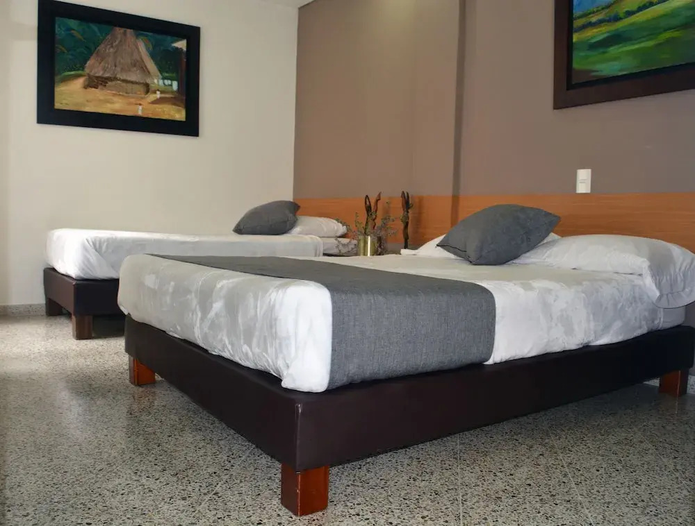 HOTEL OASIS