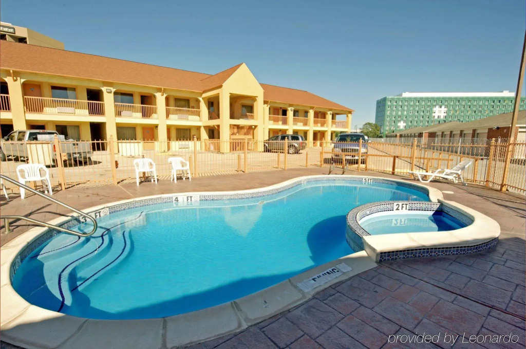 Americas Best Value Inn and Suites Houston/Northwest Brookhollow