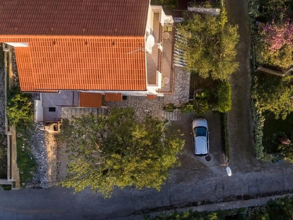 Petra - 50 m From Pebble Beach - A1-gornji