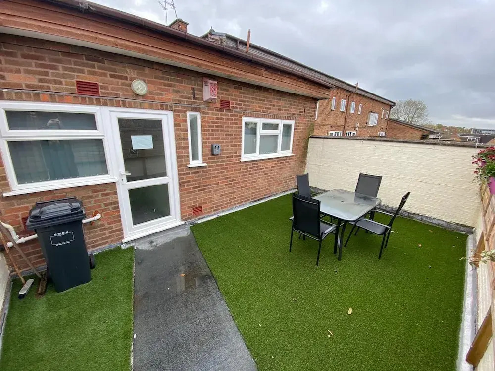 Lovely 2-bed Apartment in Solihull