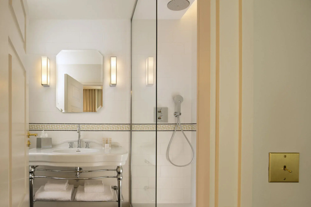 Le Tsuba Hotel