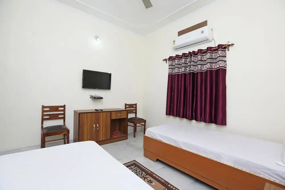 OYO 44618 Paradise Guest House