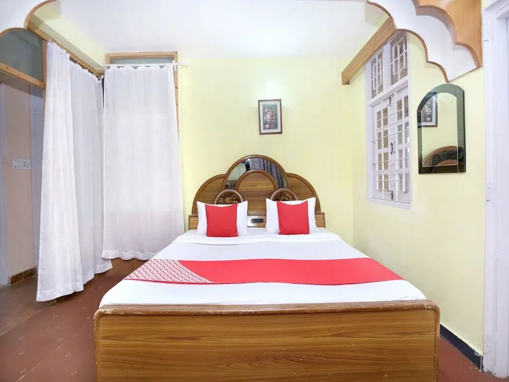 OYO 12858 Home 3BHK The Pavalion
