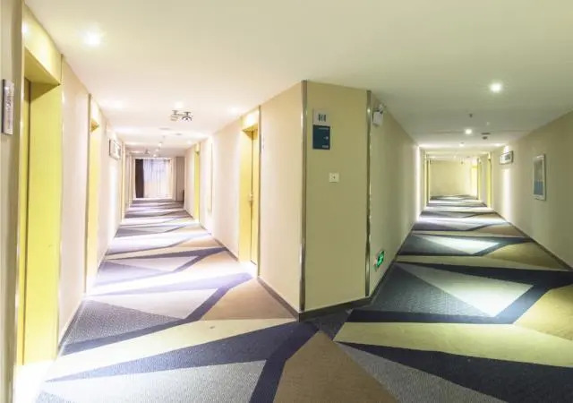 City Comfort Inn Wuhan Zhongnan Road Metro Exit