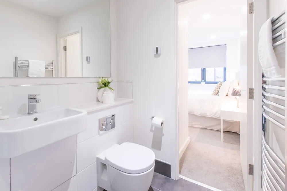 City Stay Apartments - Platform