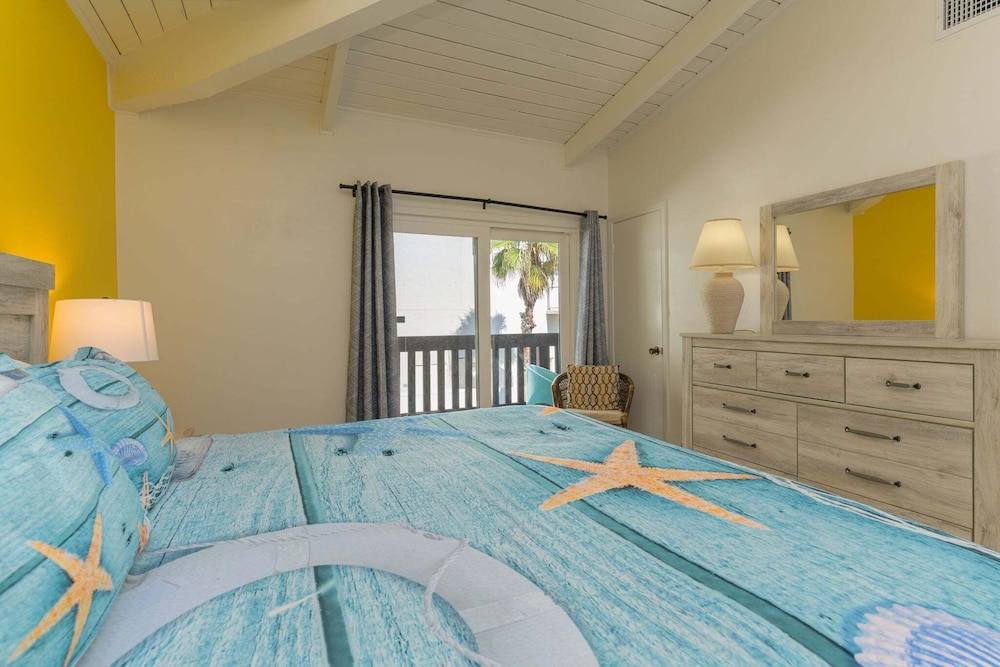 Tiki 318 - Lovely One Bedroom Beachfront Property 1 Condo