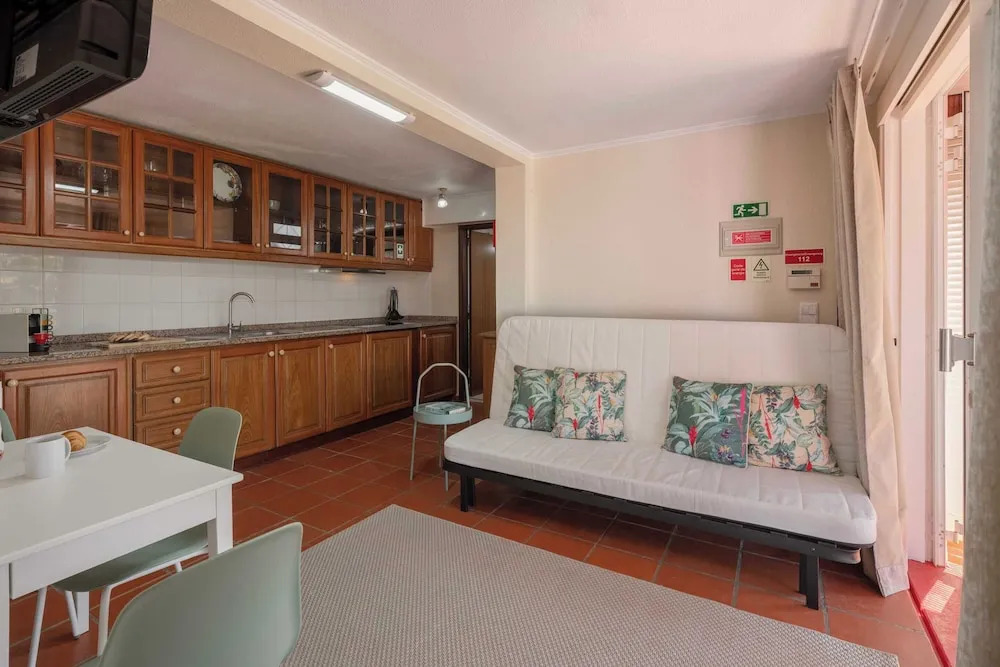 Apartment With Garden - Casa Frangipani