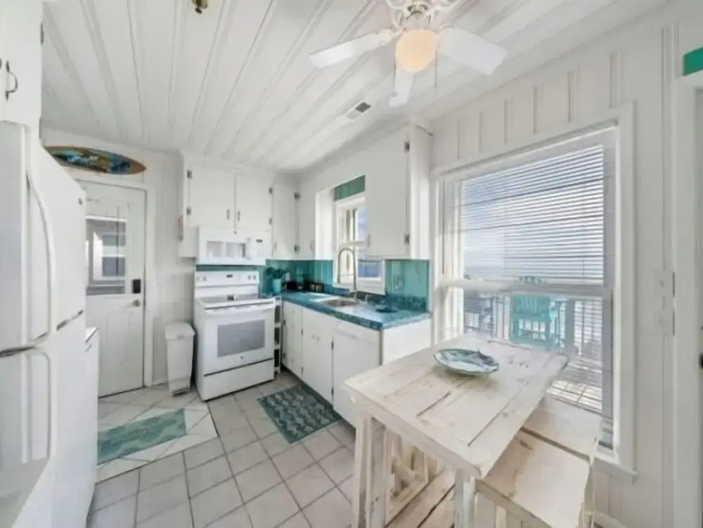 Margaritaville 2 Bedroom Home by RedAwning