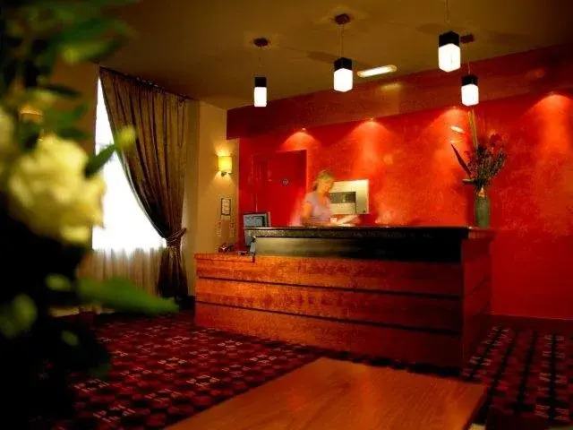 Waterside Hotel